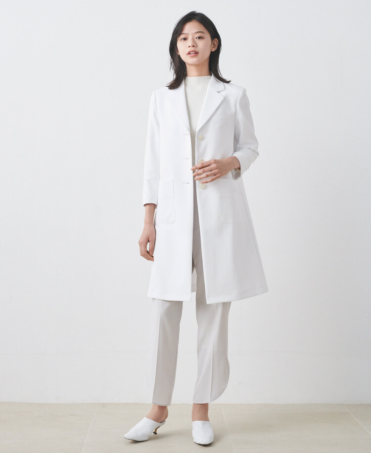 ジェラート ピケ&クラシコ 白衣:カーヴィーテーラードコート | ホワイト×ボタニカルピンク柄