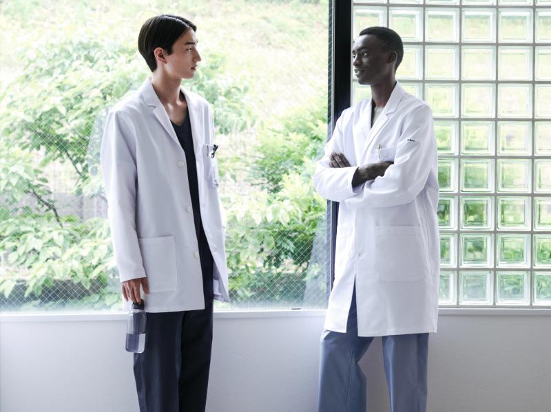 【メンズ白衣7選】おしゃれで上質なアイテムを打ち出すブランドを紹介