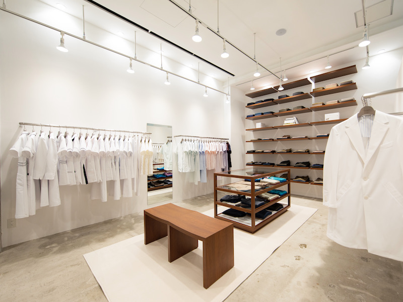【直営店舗情報】東京・六本木でクラシコの白衣を体験しよう!予約制でじっくりお気に入りを選ぼう