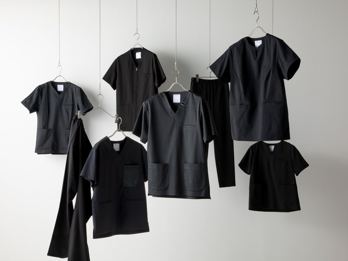 落ち着いたネイビー・黒のナース服特集 透けにくく上品なダークカラーのナースウェア