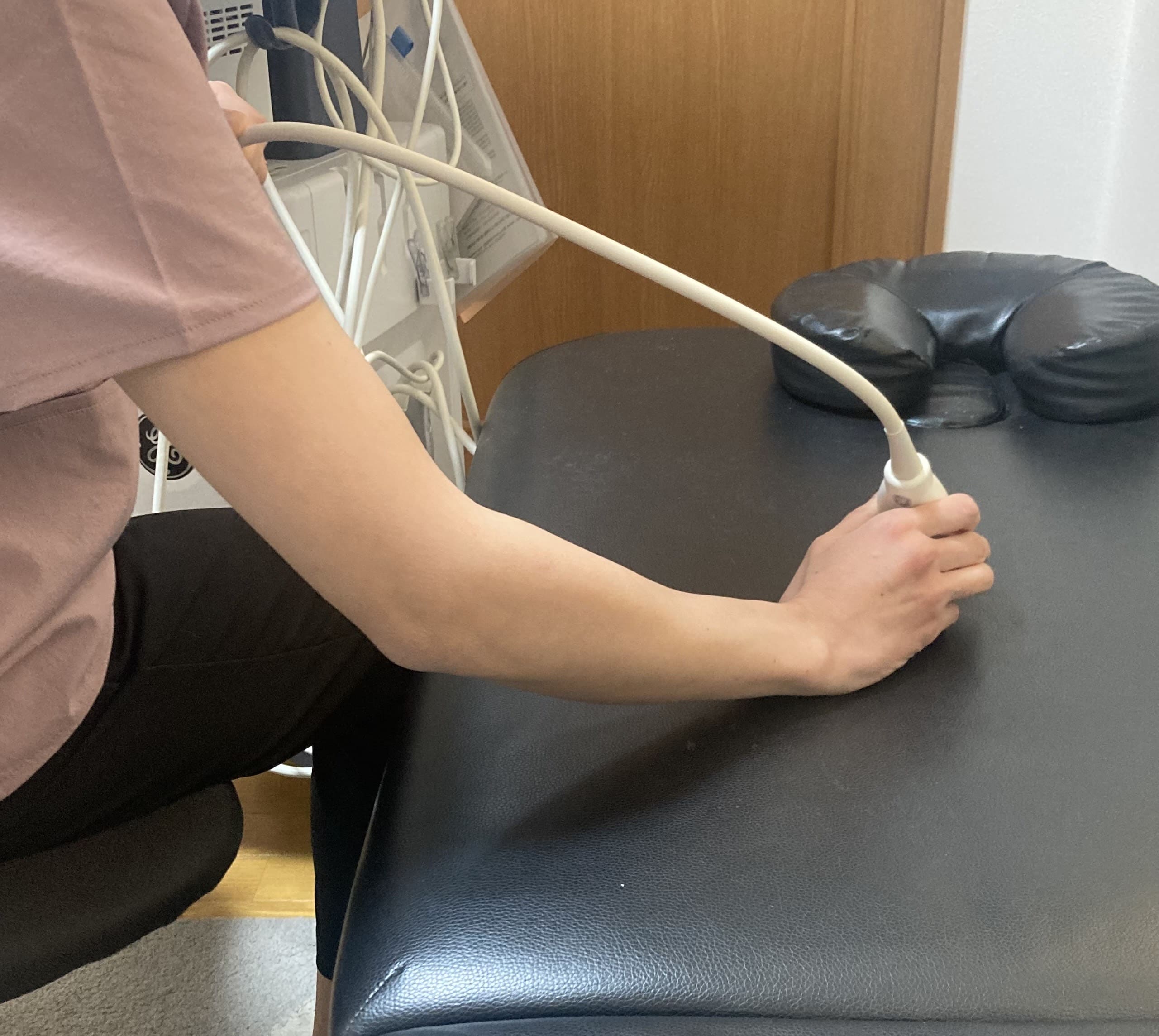 シワになりにくいので持ち運びにも便利!仕事中動き回る人にはおすすめです