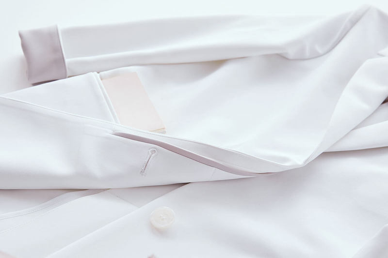 素材によって着心地や機能性が異なるクラシコのこだわりの白衣