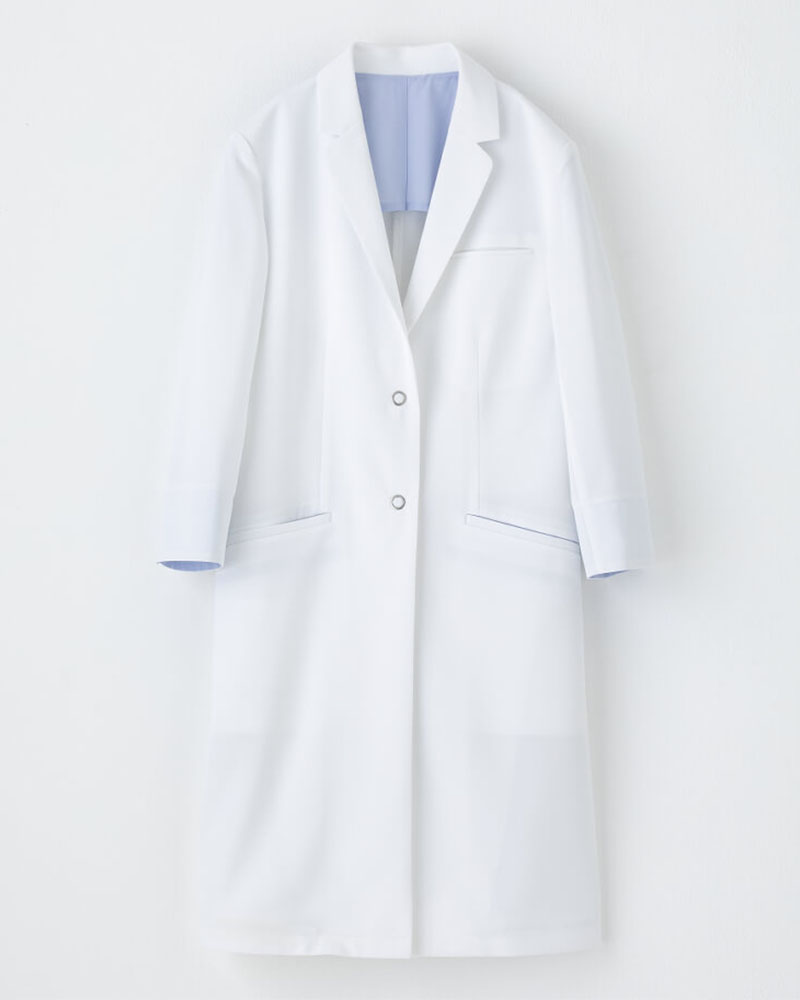 新人の女性医師の服装におすすめの通気性が高く涼しい白衣:レディース白衣:サマーコート・クールテック