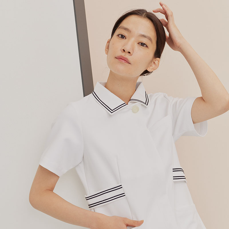 看護師におすすめの襟付きナース服の利点:顔まわりが華やかな印象に