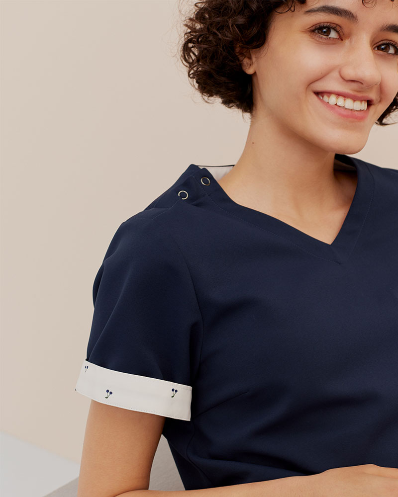 新人看護師のスクラブ・ナース服の選び方のコツ:快適に着用できるスクラブ、ナースウェアを選ぼう