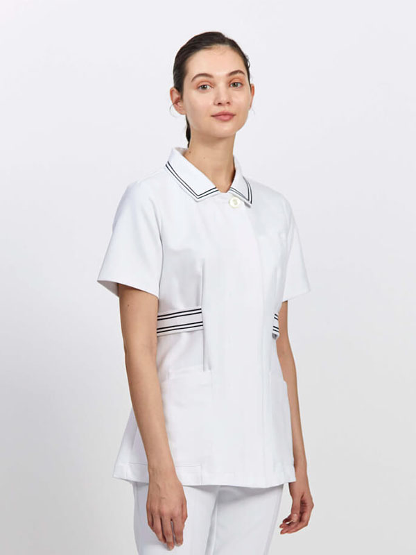 新人看護師におすすめのナース白衣:ジェラート ピケ&クラシコのラインカラートップス