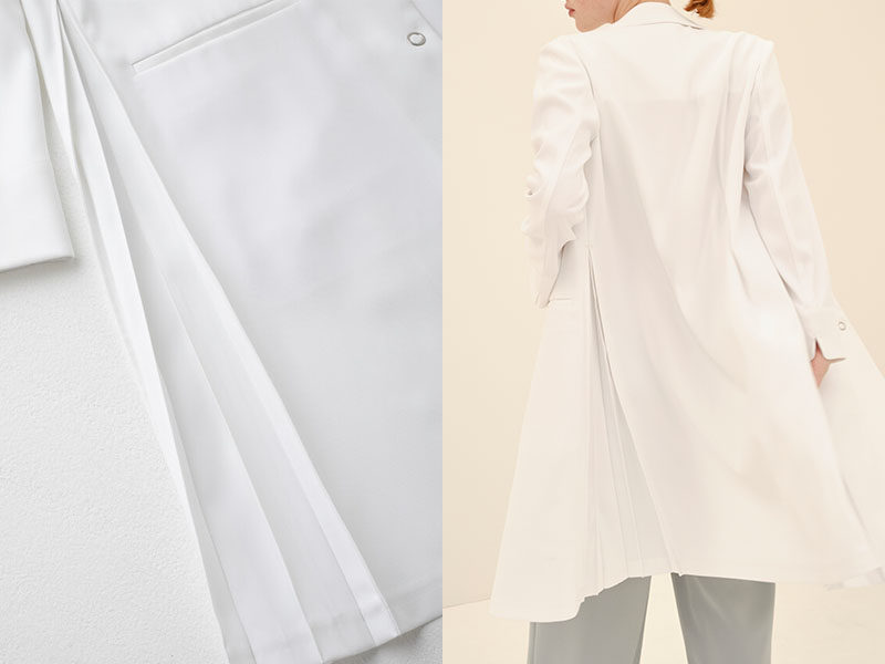 プリーツ入りのかわいい白衣:ジェラート ピケ&クラシコ 白衣:テーラードプリーツコート