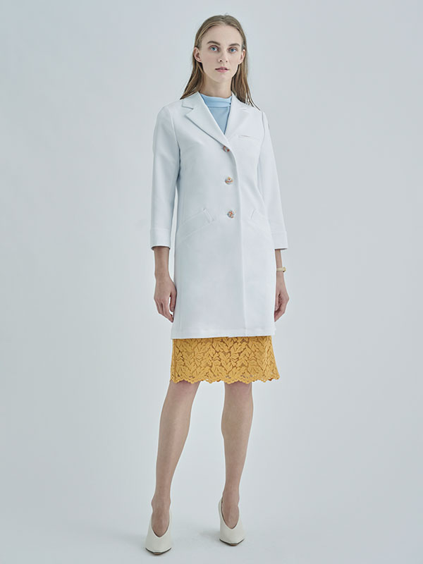 女性らしさのあるヘルシーコーデができるレディース白衣:Plantica・LABコート
