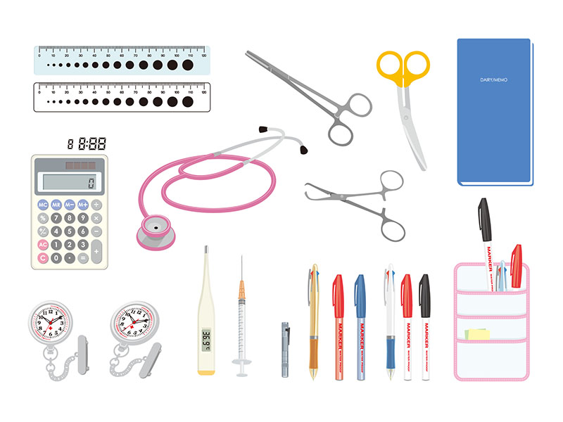 ナースの持ち物:定規・電卓・ナースウォッチ・聴診器・筆記用具・ペン型ハンコ・はさみ・ノートなど