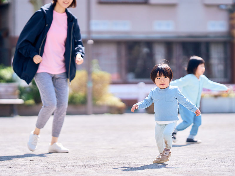 ストレッチで動きやすい保育園看護師におすすめの服装