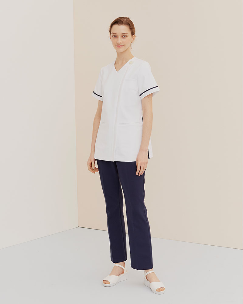 60代の女性看護師に人気のナース服:ジェラート ピケ&クラシコ:プリーツスクラブトップ