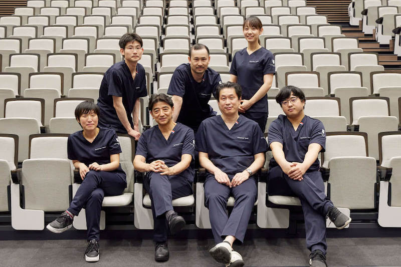 クラシコの高級感のあるスクラブの病院採用事例:東京医科大学 消化器内視鏡学