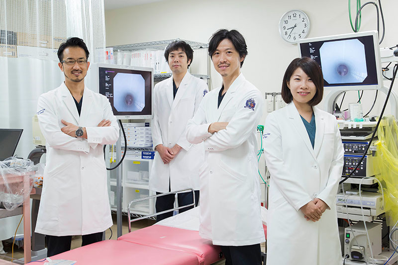 埼玉医科大学国際医療センター 消化器内科の白衣着用イメージ