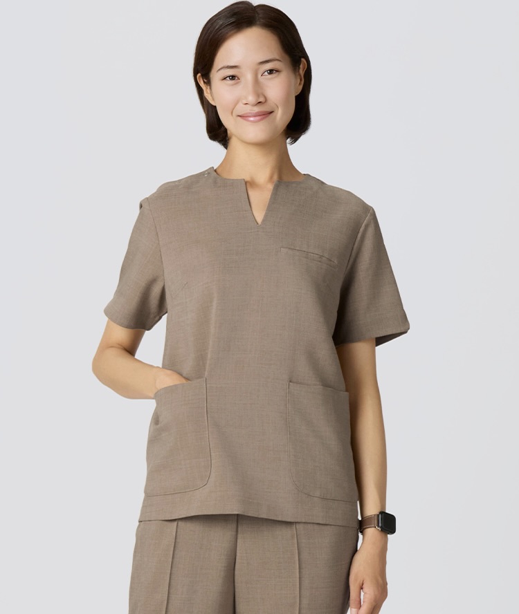 患者さんも親しみやすいスクラブ・TRO