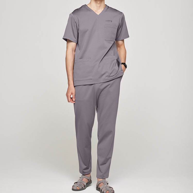 パープル・紫系スクラブで着こなすおしゃれなコーデ術