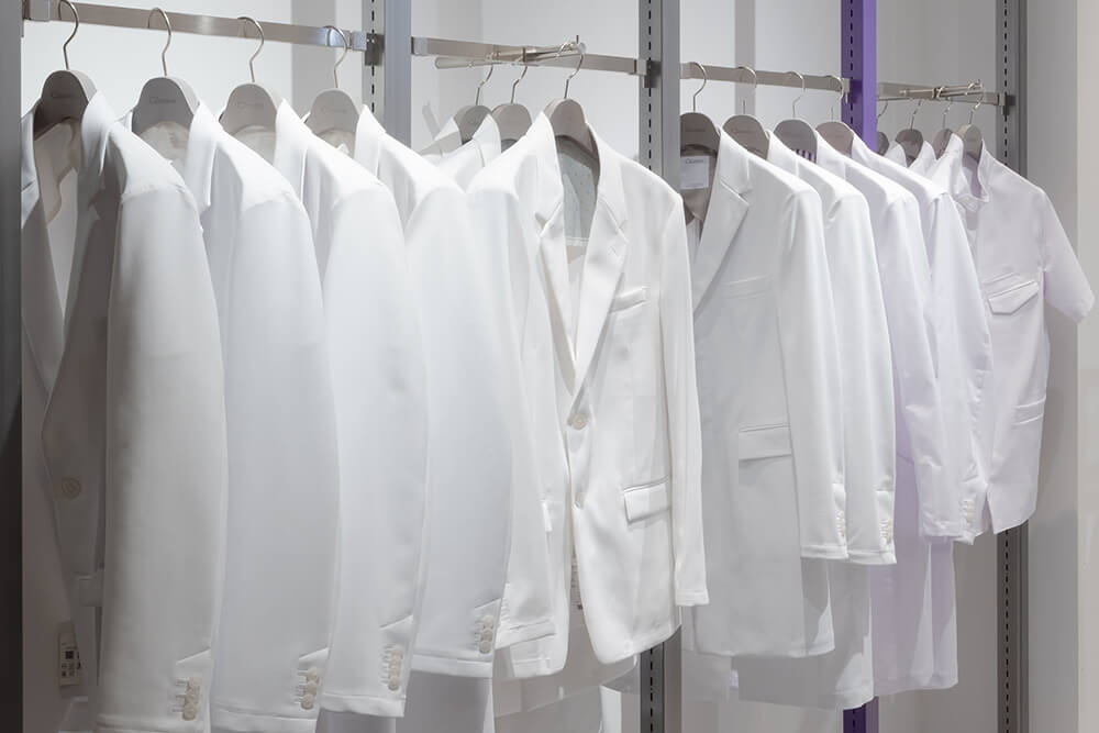 クラシコ 丸の内の店内写真 白衣・スクラブ・ナース服