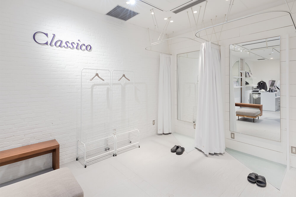 クラシコ 丸の内の店内写真 白衣・スクラブ・ナース服