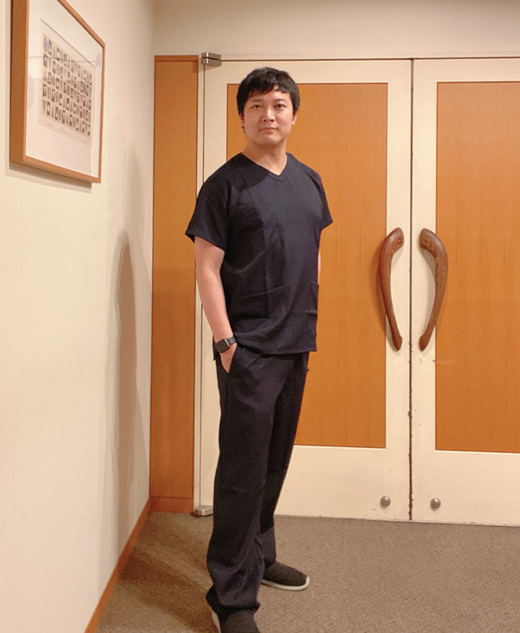 濡れてもすぐ乾くさらりと快適な速乾スクラブ