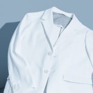 スタイリング4:ライトシリーズの白衣