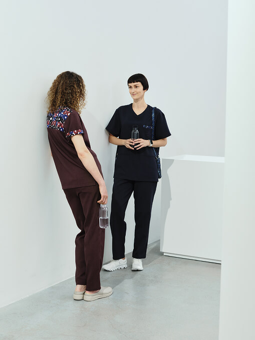 Unisex:HERALBONY Scrub Tops / Bordeaux